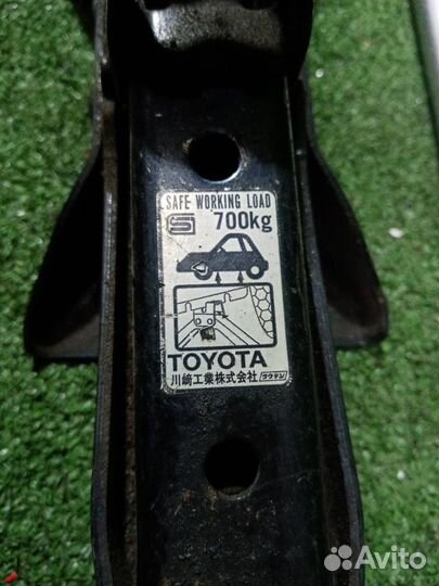 Домкрат Toyota