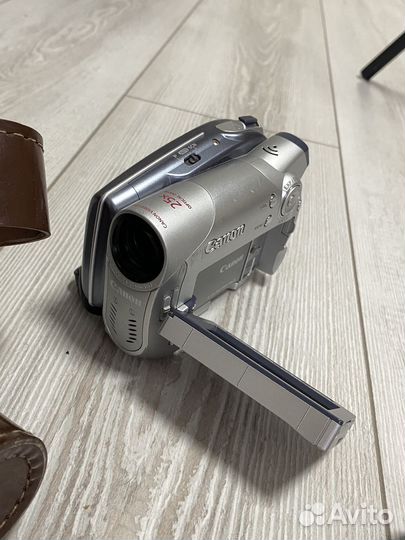 Фотоаппарат смена и видеокамера canon