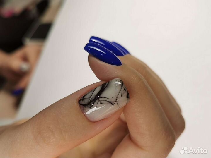 Маникюр и педикюр