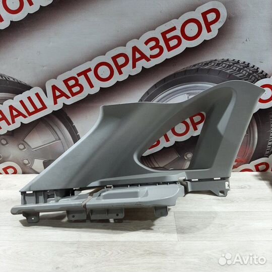 Накладка на стойку кузова задняя левая LADA Xray