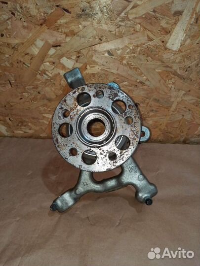 Поворотный кулак CLS 218 перед левый