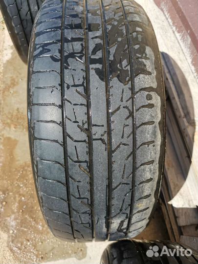 Toyo DRB 215/55 R17