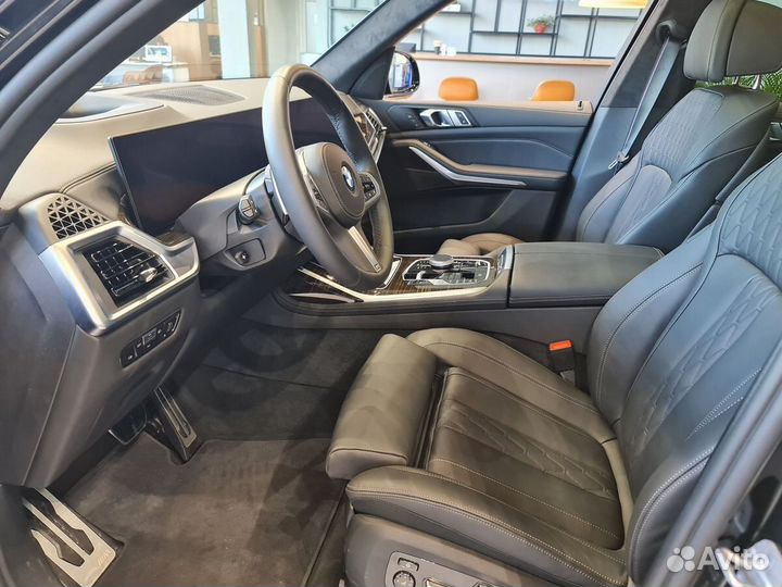 BMW X7 3.0 AT, 2022