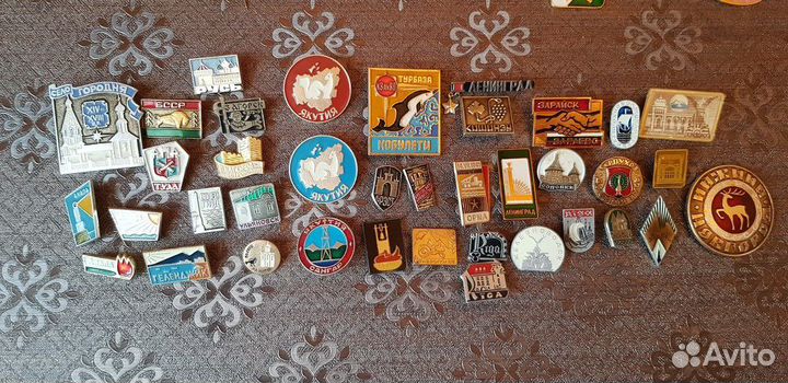 Значки гербы городов СССР