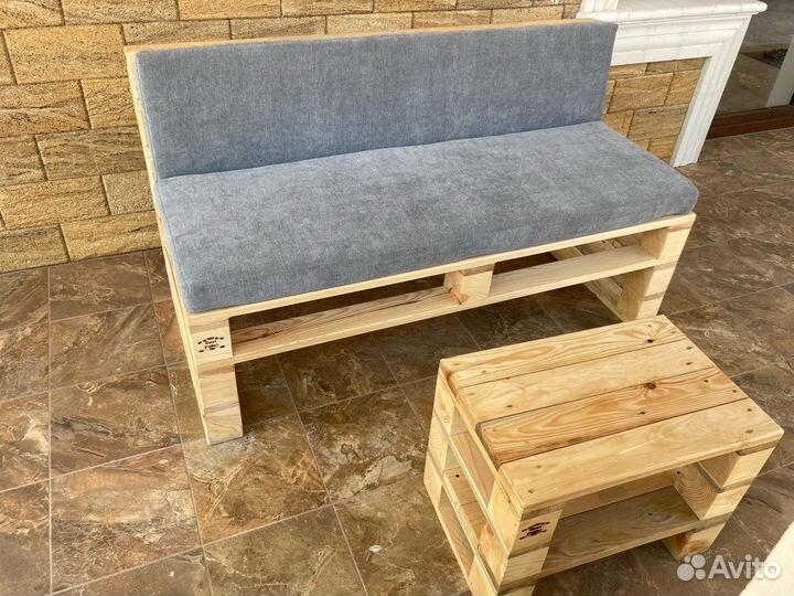 Мебель из поддонов, палет и натурального дерева