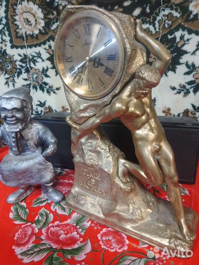Часы Настольные,каминные.Бронза.Европа. Классика