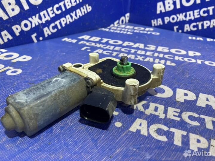 Моторчик стеклоподъемника Bmw E60 седан 2005