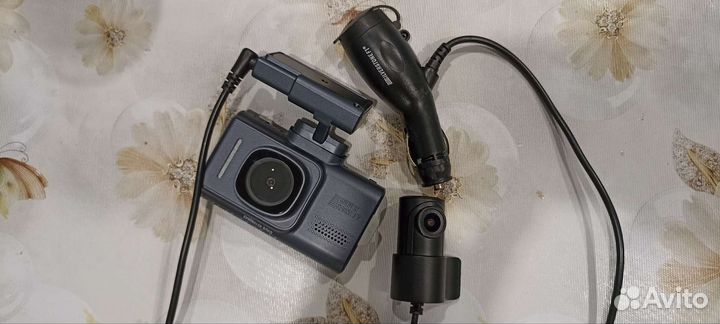 Видео регистратор с 2 камерами