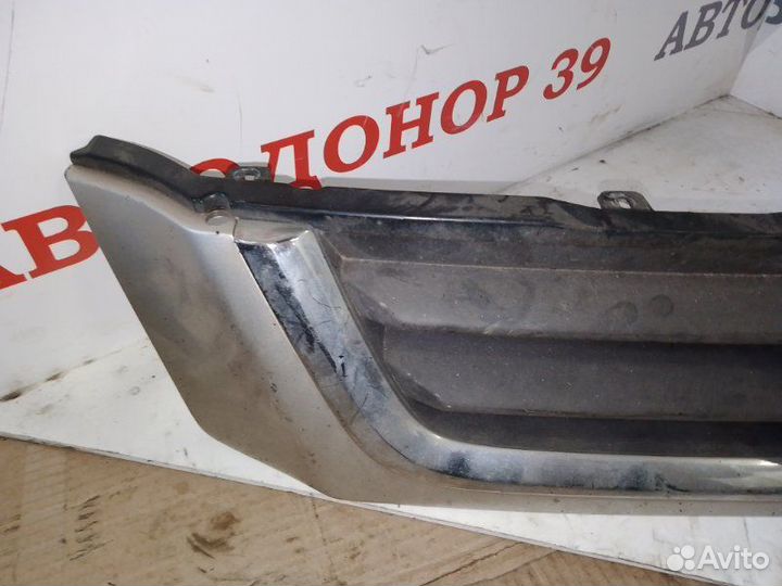 Решетка радиатора Honda Cr-V 1999