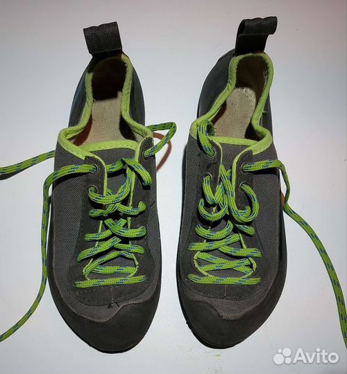 Скальники детские декатлон 35р/22см магнезия