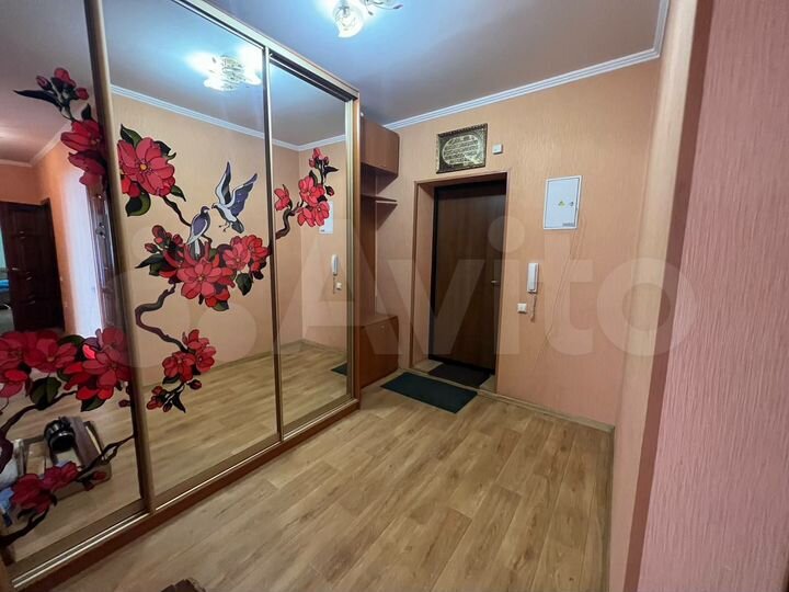 2-к. квартира, 76 м², 6/9 эт.