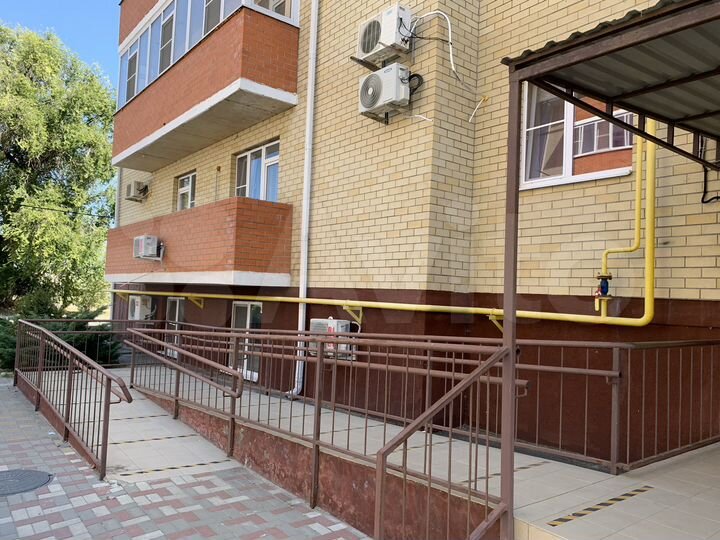 3-к. квартира, 80 м², 1/5 эт.