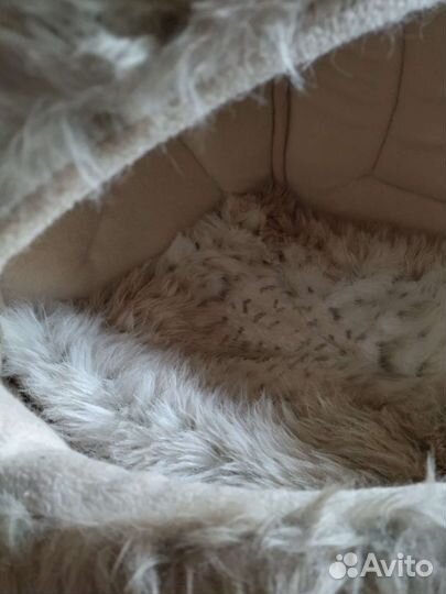 Лежанка новая для кошек и собак