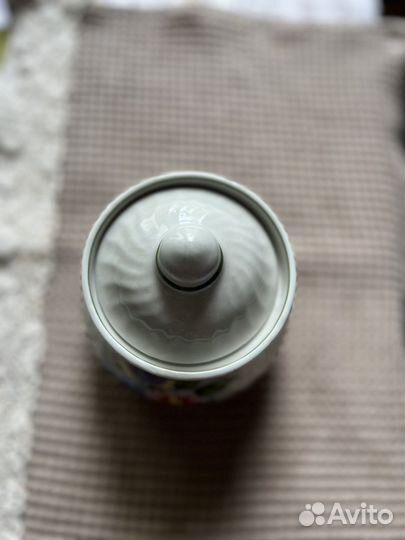 Чайник заварочный и сахарница