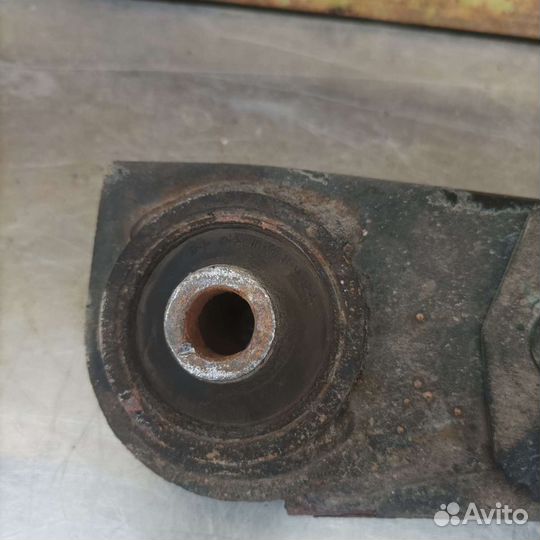 Рычаг задний нижний левый Kia Sorento 2 XM