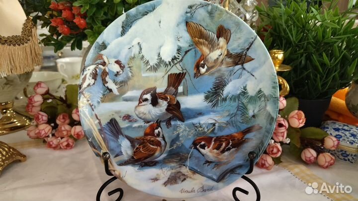 Тарелка Воробьи из серии птицы зимой Урсула Бэнд