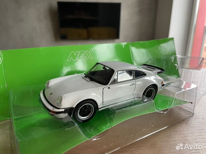 Модель 1:24 Porsche 911 (930) Turbo Welly