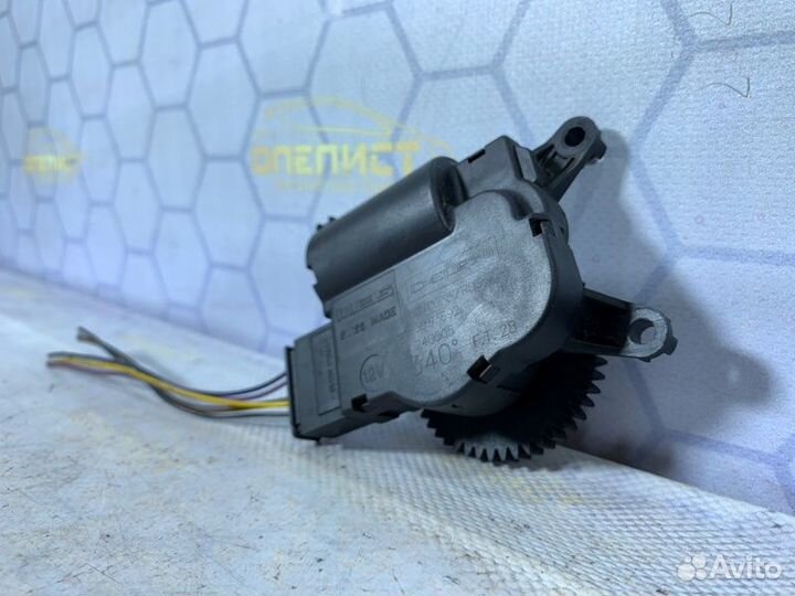 Сервопривод заслонки печки Opel Astra H Z16XEP