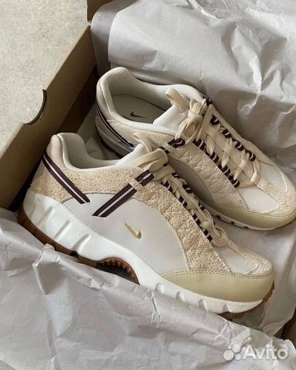 Кроссовки nike женские