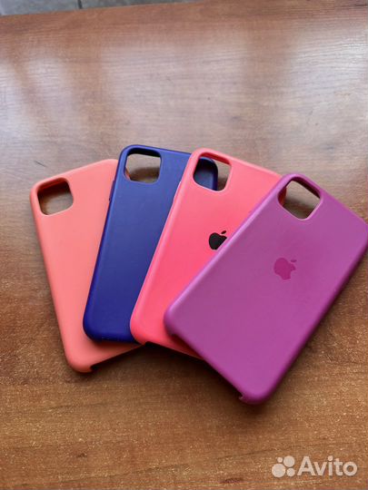 Чехлы на iPhone 11