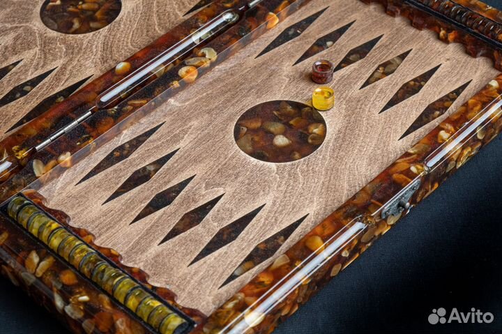 Нарды янтарные. Нарды из янтаря. Нарды герб РФ