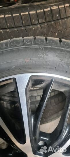 Triangle Snowlink TWT02 235/45 R18 98V