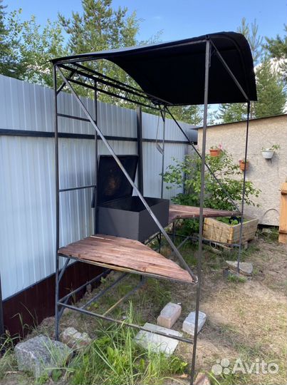 Мангал с крышей
