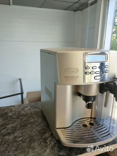 Кофемашина delonghi magnifica automatic cappuccino