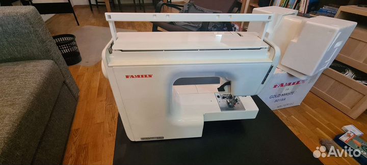 Швейная машина Family Gold Master 8018A