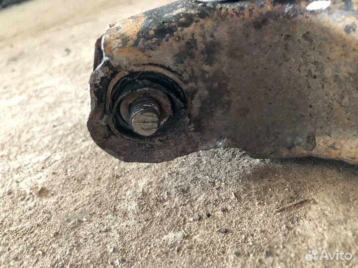 Рычаг задний левый правый Ford Focus 2