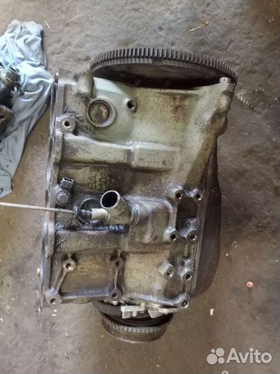Блок двигателя всборе на Ваз модель 2111