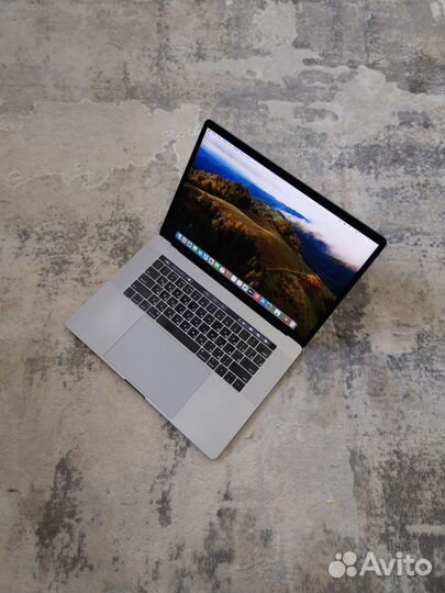 Apple MacBook Pro 15 2018 16/256