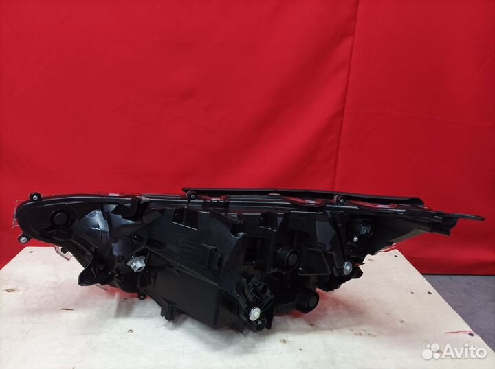 Фара правая Toyota RAV4 5 ха50 2019