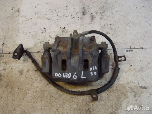 Суппорт передний левый Kia sorento 04г