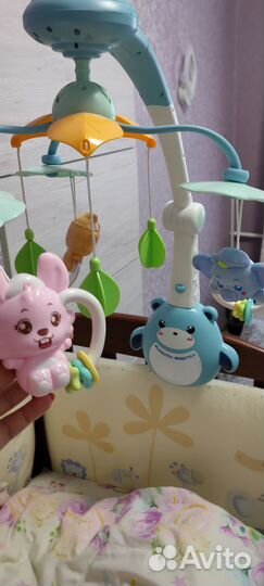 Музыкальный мобиль на кроватку