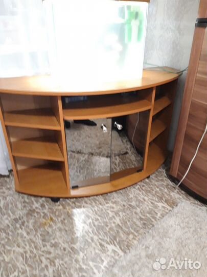 Тумба под твс зеркальными стёклами