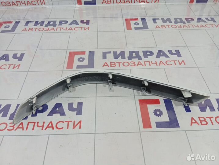 Накладка заднего бампера левая Nissan Tiida (C11) 85075-EM10A