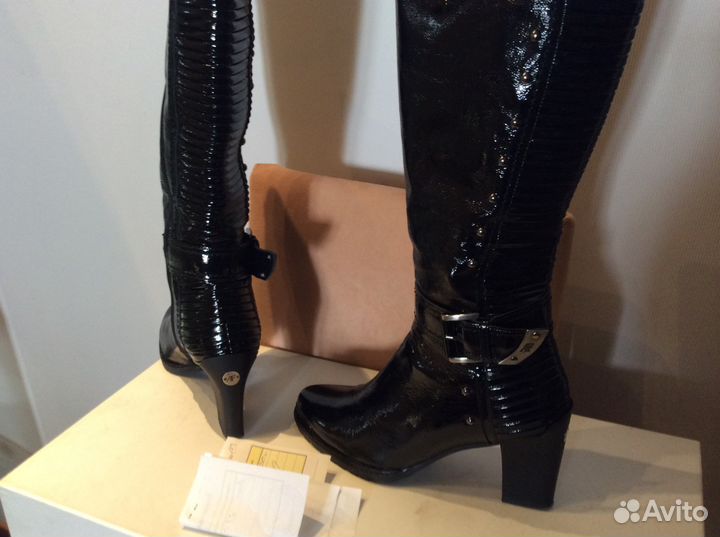 Сапоги лакированные Италия р.38