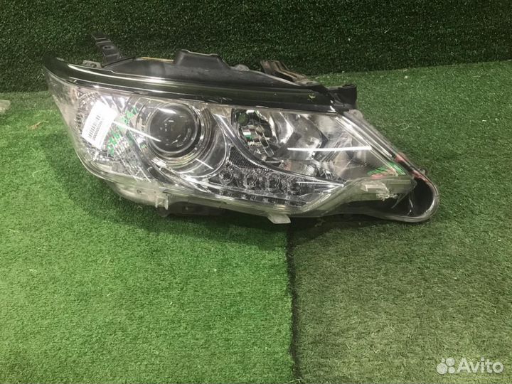 Фара правая Toyota Camry