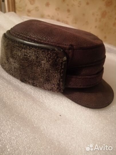 Мужской зимний кожаный головной убор с козырьком