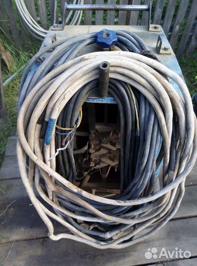 Промышленный сварочный аппарат