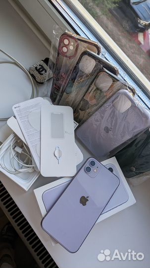 iPhone 11 Purple 64gb полный комплект с 5 чехлами