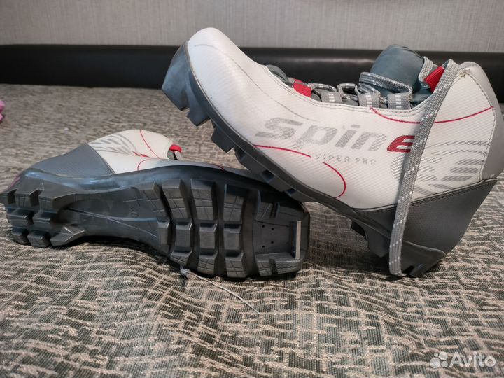 Лыжные ботинки классические 40 размер