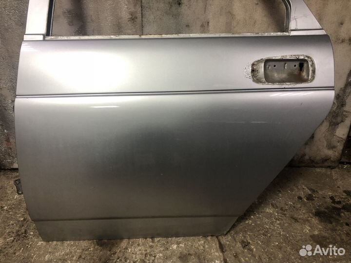 Задняя левая дверь ваз 2110