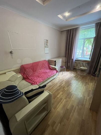 Комната 13,8 м² в 3-к., 1/5 эт.