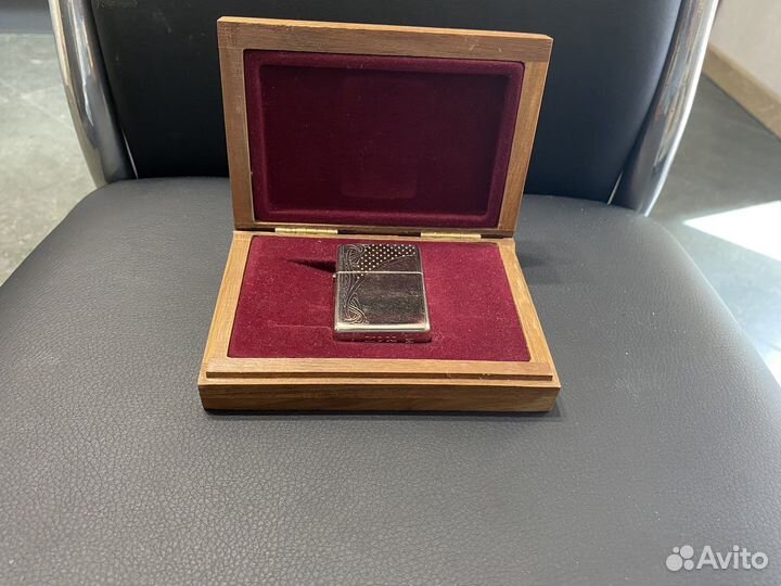 Зажигалка бензиновая zippo