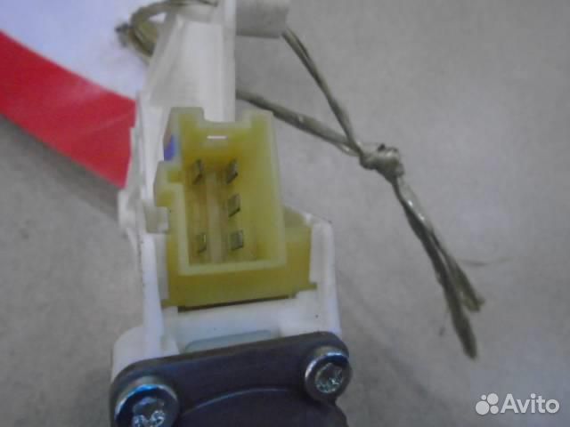 Моторчик стеклоподъемника задний левый Mercedes B