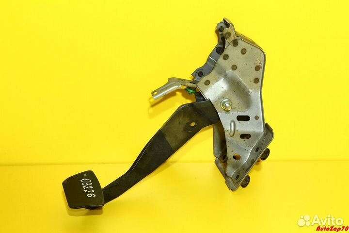 Lexus RX450h Педаль тормоза