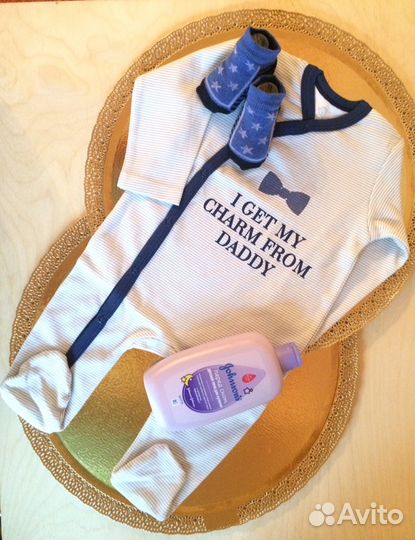 Подарок на выписку из роддома- Торт из памперсов