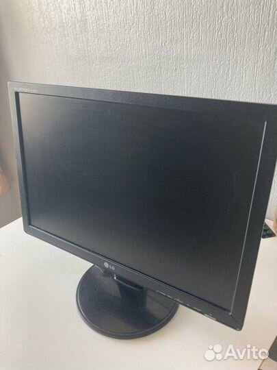 Монитор lg